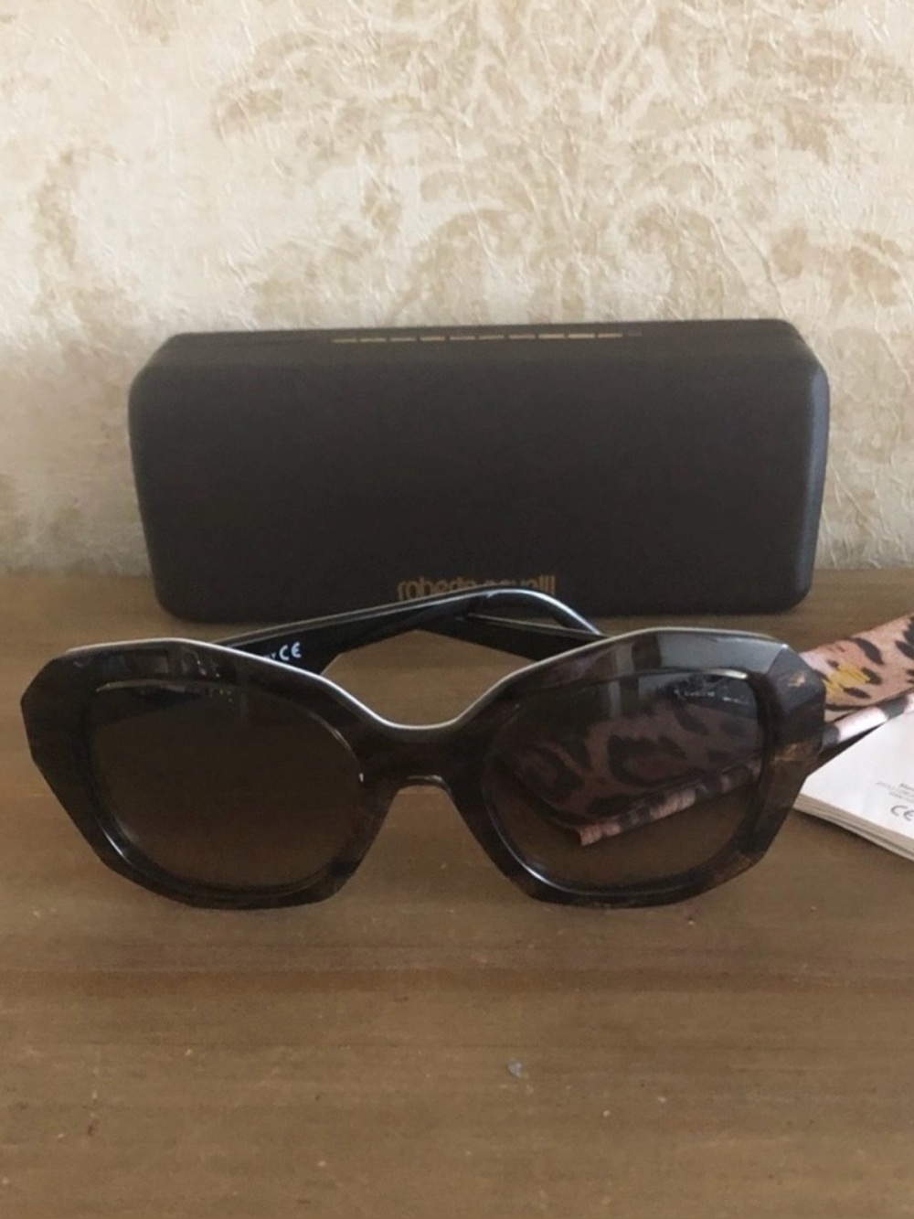 BNWT Roberto Cavalli Women’s Tortoiseshell Sunglasses with Brown Gradient Lenses
